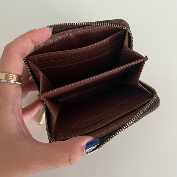 Louis Vuitton Zip Wallet - Picture 2 of 7